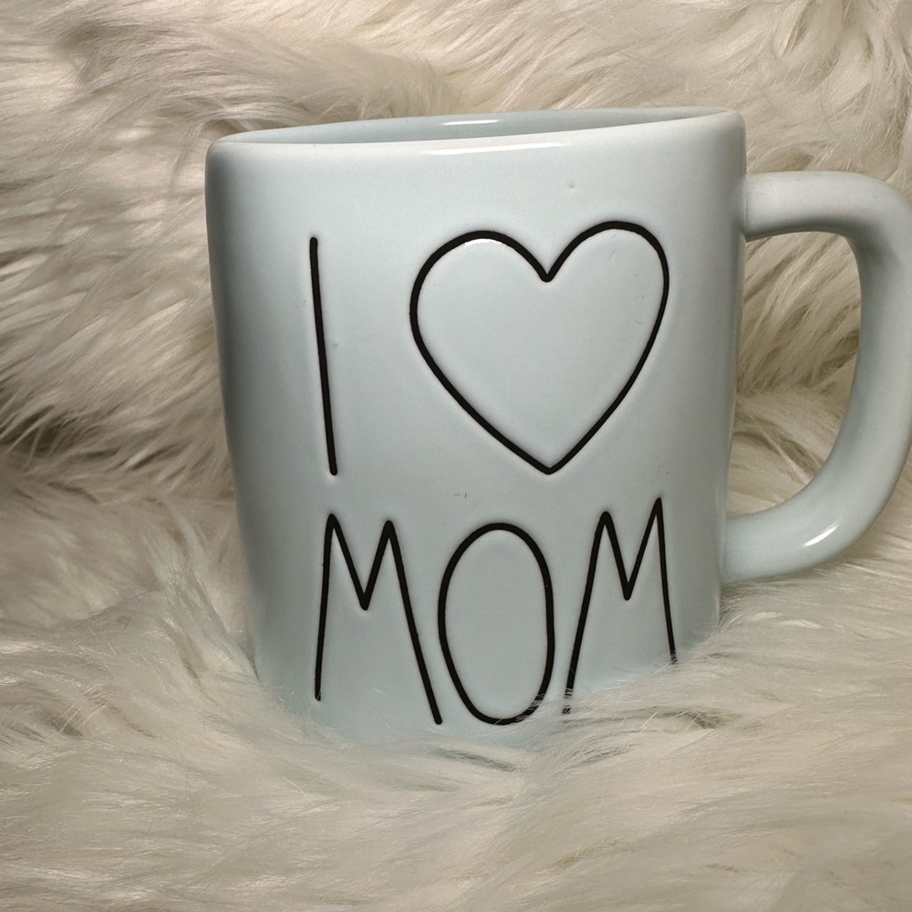 I ♥ MOM White Ceramic Mug